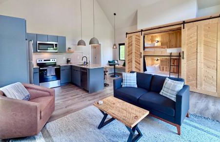 Three Suns Full Rental | 8 Cabins | Views | River - Foto 11