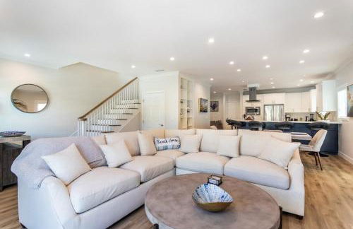 Family Beach House, 400ft to Beach, Parking, BBQ - Foto 9