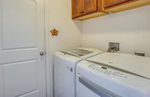 Tavares Retreat with Covered Patio and Private Yard - Foto 19