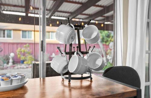 Mira Mesa Family Retreat 4BR with Balcony and Firepit - Photo 12