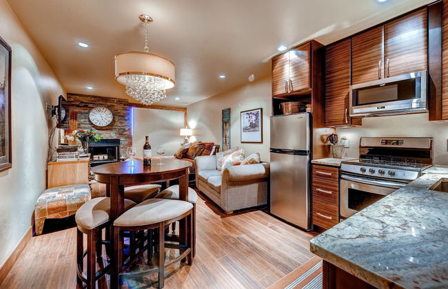 Cedars Lodge Condos by CRMR - Foto 14