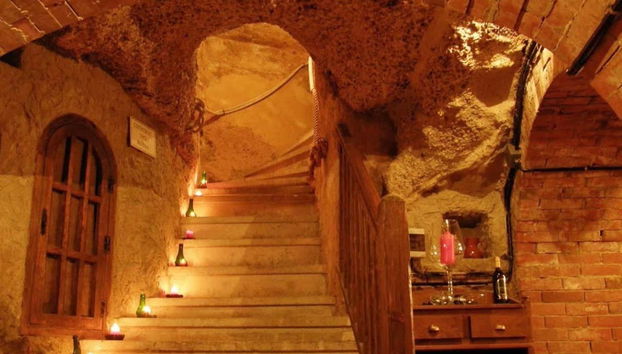 Interior de las bodegas subterráneas