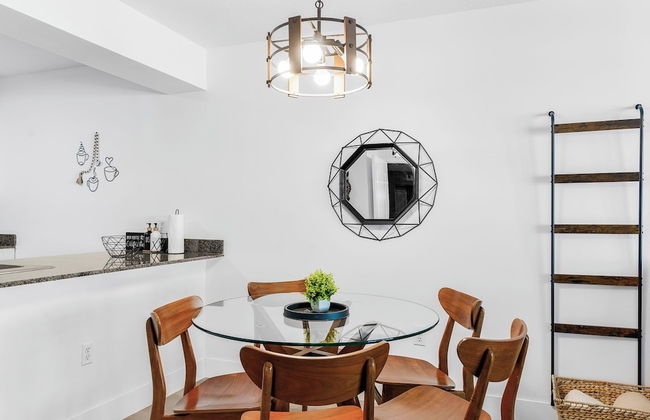 Sky High 31st Floor Condo W Parking - Foto 37