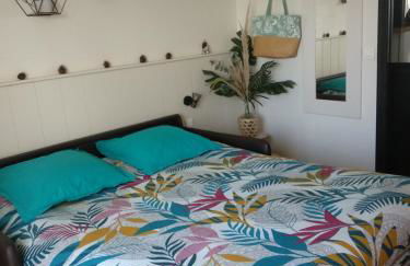 Charmant logement Guidel Plage, vue mer, piscine chauffée, avec une chambre - Foto 9