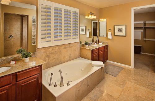 Prime Location, Heated Pool, Hot Tub, Fire Pit, Bbq, More - Foto 10