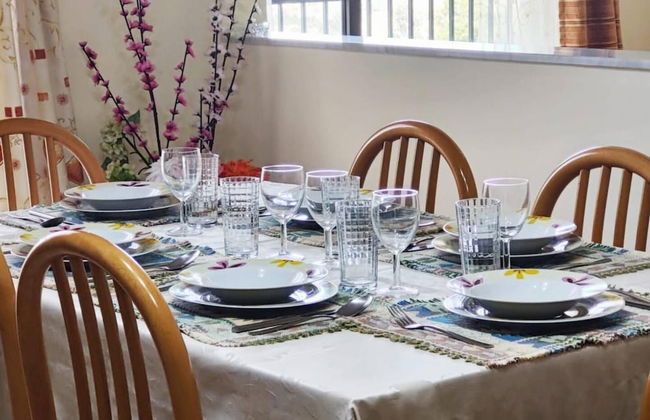 Peaceful Haven With Stunning Views Close to sea - Foto 23