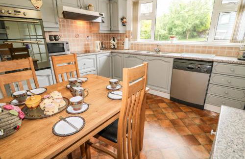 27 Pinewood Hill - Photo 13