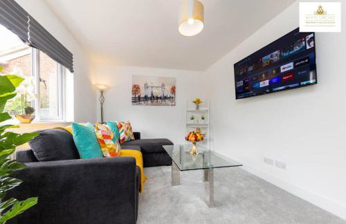 Contractors 3 Bed 2Bath House Free Off Street Parking for 2 Cars WiFi Stevenage Self Catering Sleeps 5 Guests By White Orchid Property Relocation - Foto 8