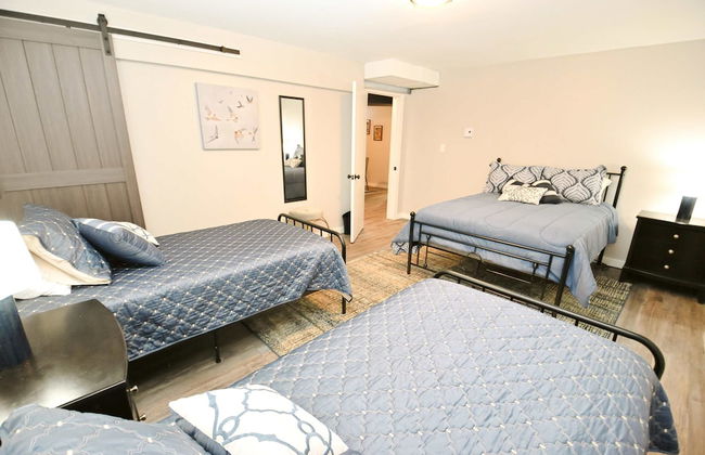 Modern 5 Bedroom Home Sleeps up to 12 15 min Walk to ND 2329 - Foto 33