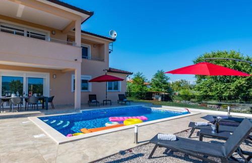 Villa Mia in Labin, a two apartment villa with pool close to the sea - Foto 32