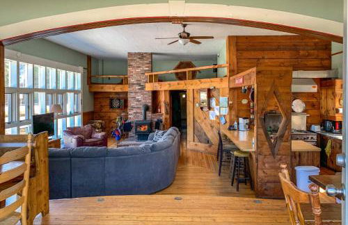 East Burke Home on Kingdom Trails Near Ski Resort - Foto 6