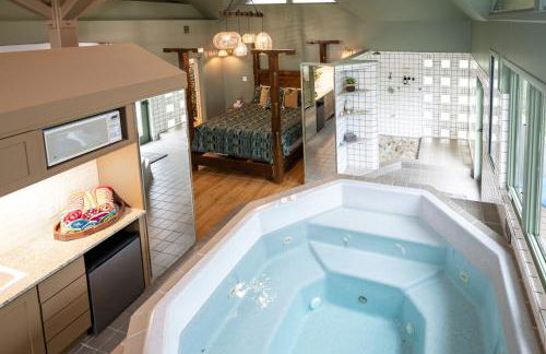 Downtown Bryan Treehouse Hot Tub and Peaceful Escape - Photo 1