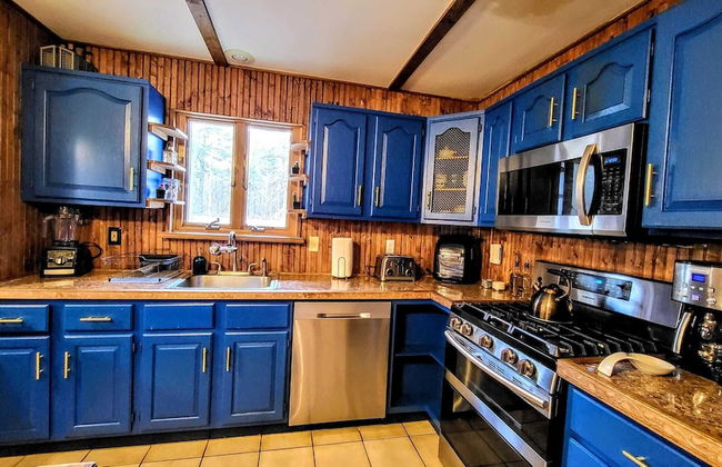 The Wooden Nest by Avantstay Deck, Big Yard w/ Hammocks & Fire Pit - Foto 7