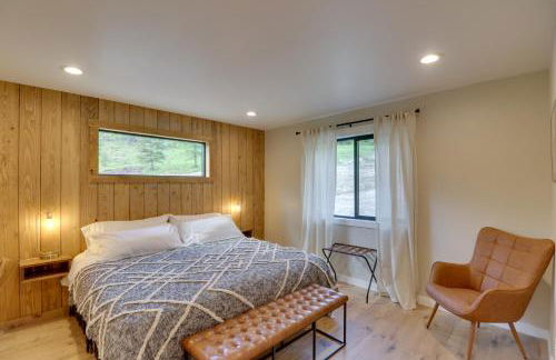 Lakeside Cabin with Hot Tub 3 Mi to Flathead Lake! - Foto 13