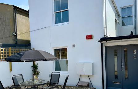 Amo Mews House - Central, Private Patio & Free Parking - Foto 3
