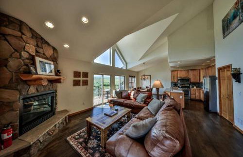 Mountain Bliss 3 BR Retreat With Views and Hot Tub - Foto 1