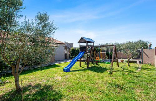 Holiday Home Enard with Jacuzzi by Istrabook - Foto 5