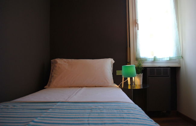 Bnbook - Sesto Calende Train Station - Foto 2