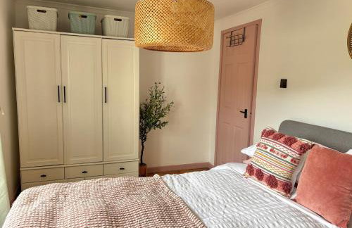 2 Bed Cottage near Sheffield and M1 - Foto 2