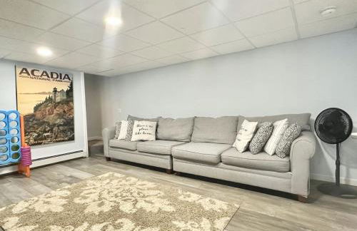 5BR Waterfront Hot Tub Kids Playscape Pets Family Compound! - Foto 19