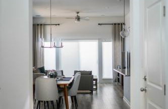 Spacious 4BR Oasis - Pool - Patio - 8 Min to Kalahari - Foto 15