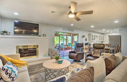 Cedar Creek Lake Home Private Dock and Hot Tub - Foto 1