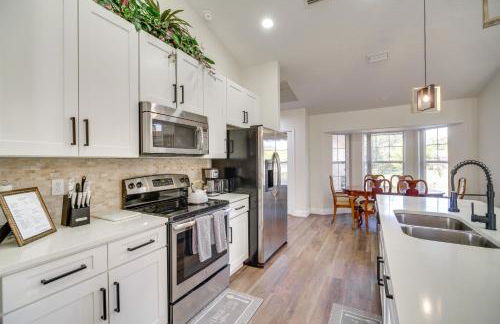 Sunny Palm Bay Home with Screened Porch Near Beaches - Foto 9