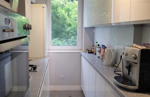 Apartament Bielany 3 min from metro with 5-meals per day diet catering, air conditioning and free parking - Foto 17