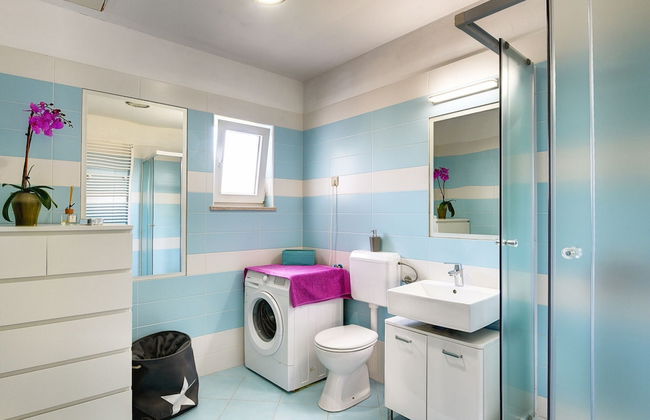 Villa with Swimming Pool, Volleyball Court & Hot Tub, near Rovinj - Foto 14