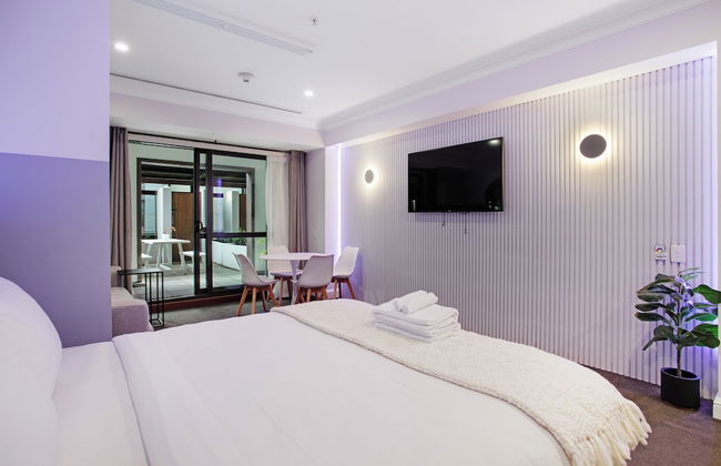 Cozy Studio Retreat in the City By Zodiak Stays - Photo 6