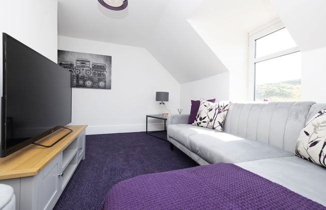 JOIVY Aurora House - 4 Bed With Hot Tub And Sea View - Foto 8