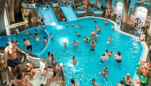 6 Person Holiday Park Home in Otterup - Foto 5, Piscina