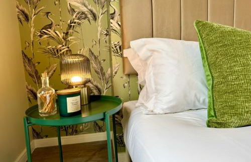 Stunning 4-Bedroom Home - 10 mins to Sandbanks Beach - Photo 10