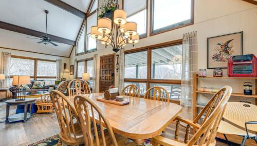 Mountain Getaway with Views and Fire Pit - Foto 4