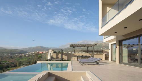 Venerato Villas Ampela & Apolonia, with Pool, Spa Whirlpool & Heritage, By ThinkVilla - Foto 1