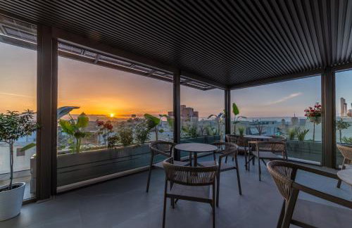 Minotaur's Rest - Luxury Residences with Free Private Parking, near Port & Airport - Foto 1