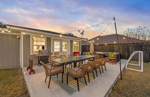 Texas Willow Ranch - Epic Luxury Retreat with Pool, Game room, Soccer, BBQ, Fire table - Foto 77