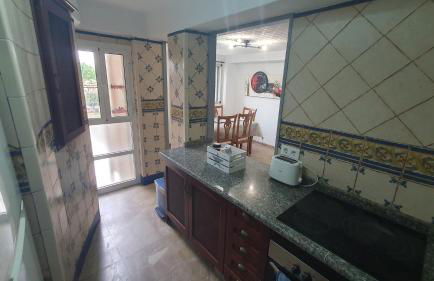 Visit Gibraltar stay in La Linea for less! - Foto 13