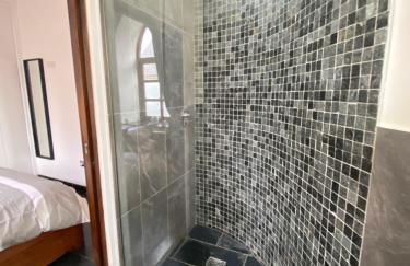 Converted chapel - Sant Pedr Newydd with sea views from garden - Photo 30