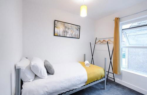 5 Bed - 2 Bath - Ideal for Work Crews - Foto 11