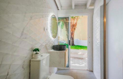 Countryside Elegant 4-Bedroom Suite, Pool & Garden - Foto 45