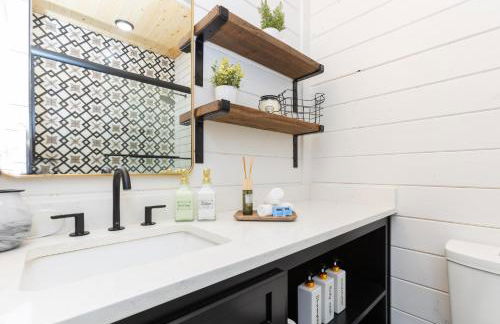 Crimson Creek Cabin - Hot Tub, Playset, Family-Friendly - Foto 14