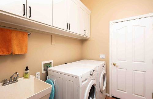 Stargazers Private Paradise with Pool and Hot Tub! - Foto 28