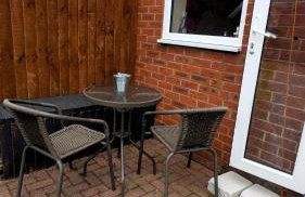 2BR Home Near Shops & Transport Links - Foto 49