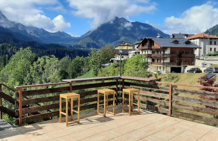 CAMPO BASE CADORE con parcheggio auto e garage moto - Foto 6