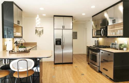 Serene Escape 2BD Private Patio & Firepit near Stanford - Foto 30