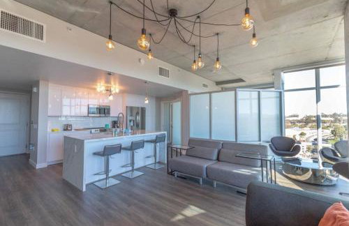 Modern Downtown SD Apartment Stunning City Views - Foto 9