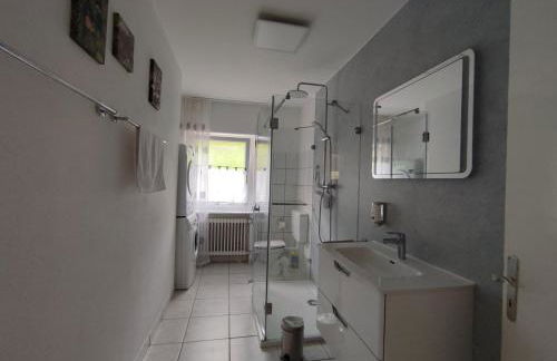 Steepleview House, Schwarzwaldblick Apartment - spacious & peaceful - Foto 14