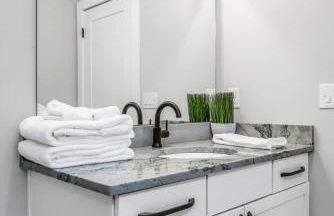 Stylish Nashville Home - Rooftop Deck - Hot Tub - Photo 31