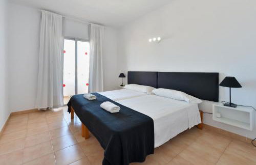 Apartamentos San Antonio Beach - Foto 48